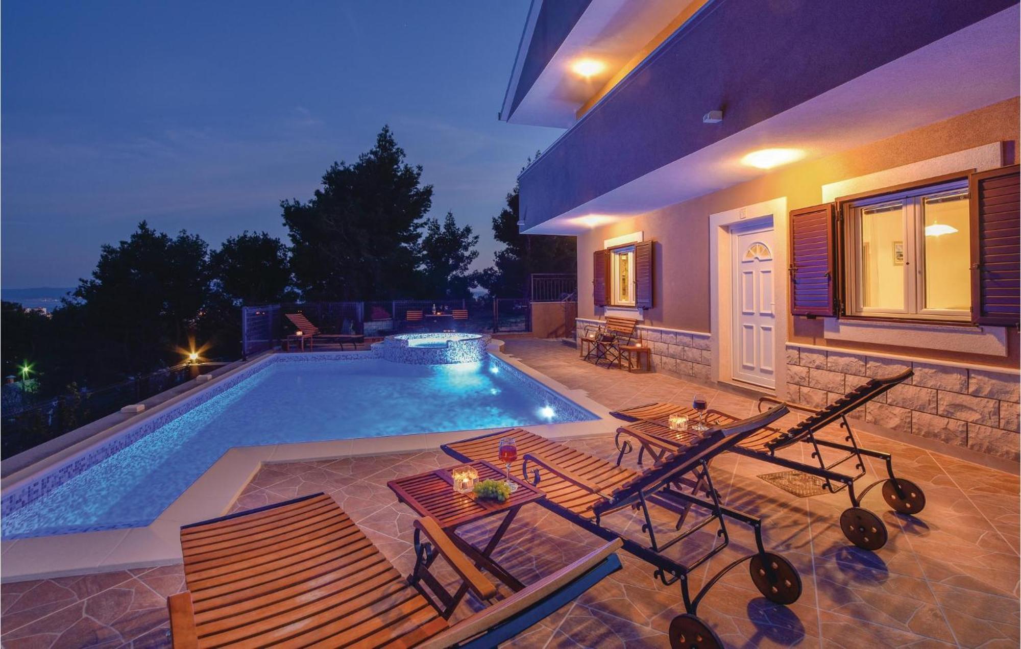 Lovely Home In Split With Jacuzzi Exterior foto